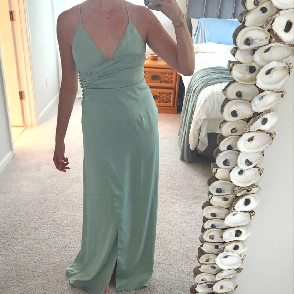 NWOT Lulus seafoam green dress size medium